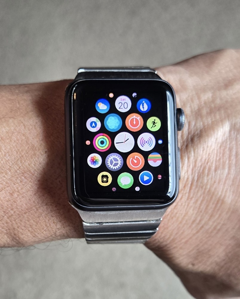 Apple Watch Series 3 42mm Aluminium Case W/Stainless Steel Band Space Gray/Black