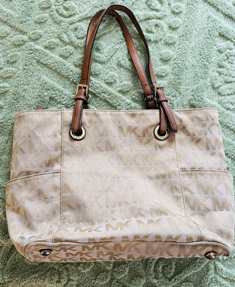 Michael Kors Signature Jet Set Tan Beige Shoulder Bag Tote Monogram MK Purse