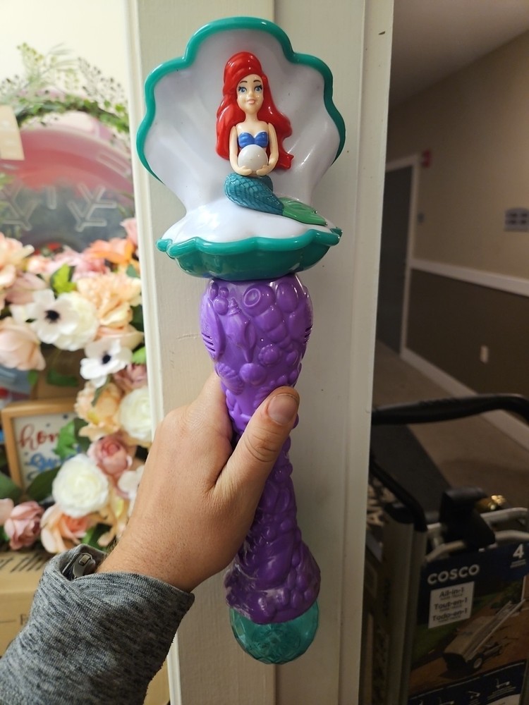 Disney Little Mermaid Ariel Light Up Musical Bubble Wand for Kids