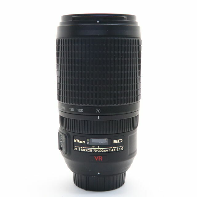 Nikon AF-S VR Zoom-Nikkor 70-300mm f/4.5-5.6G IF-ED Lense