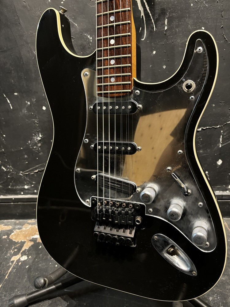 Fender American Deluxe Stratocaster Tom Morello MOD