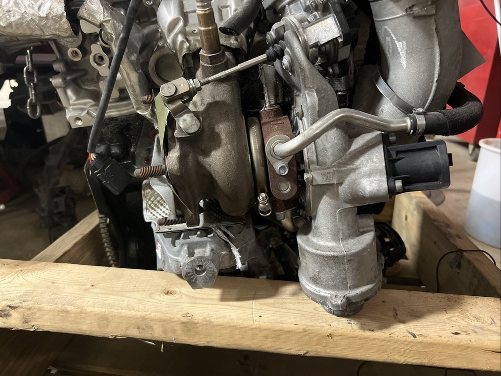 2018-20 Audi Q5 2.0L Turbocharger Turbo Charger Manifold Assembly OEM 06L15722S