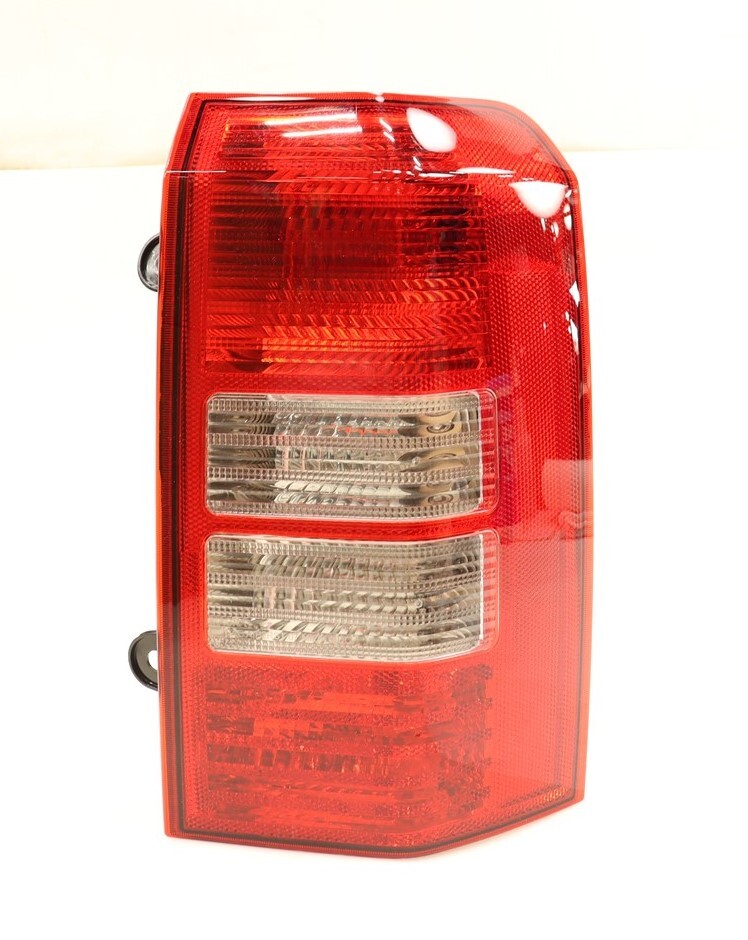 Jeep Patriot 2016 Brake Tail Turn Signal Light Sport Mopar VIN A