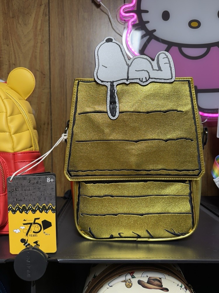 Peanuts 75th Anniversary Snoopy Doghouse Crossbody Bag (NWT)