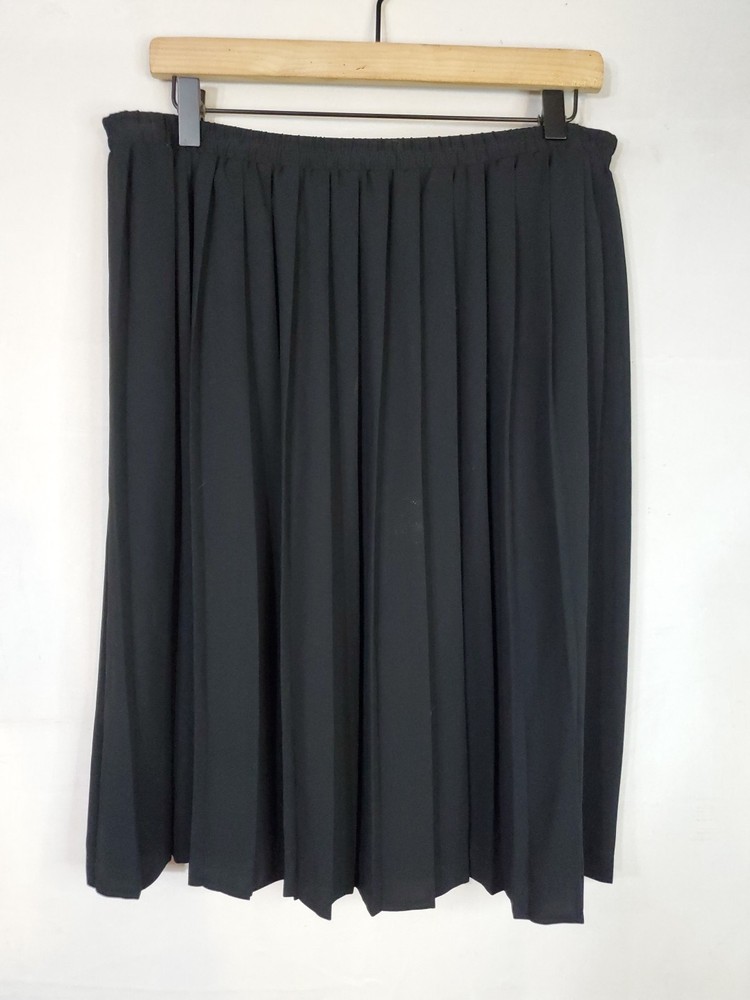 Vintage 70s Leslie Fay Skirt Women's Size 14P Pleated Pull On Midi Black