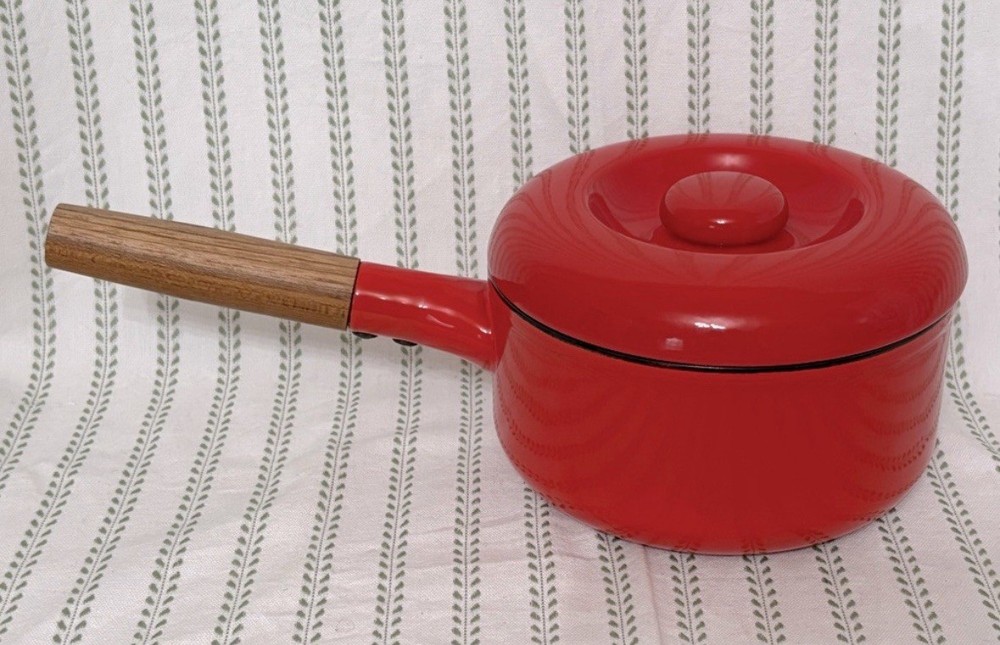 Red Enamel Saucepan with Wooden Handle for Stylish Cooking