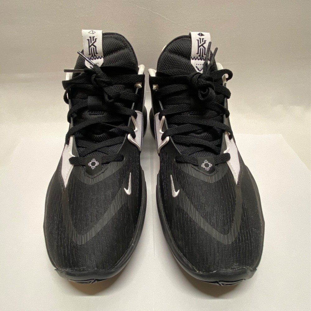 Nike Kyrie 5 TB Promo Low Men’s US 11 Black White NWOT