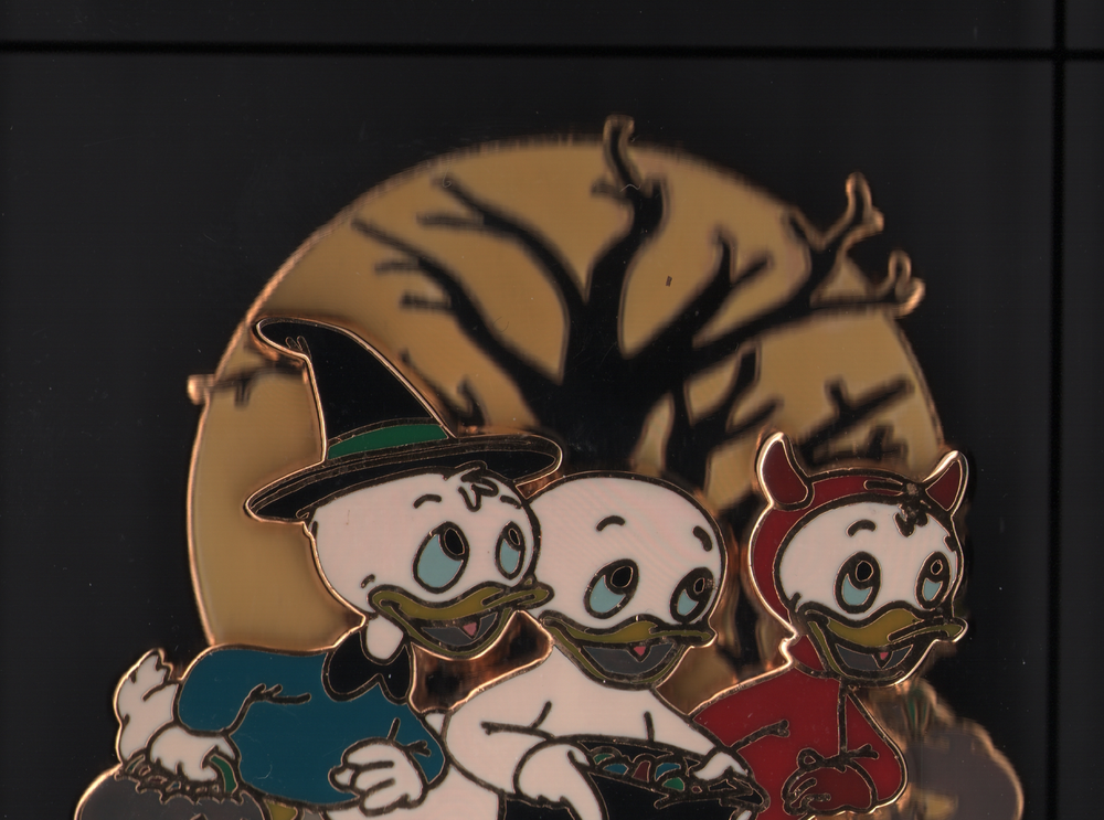 Extremely Rare Disney Halloween Trading Pin Huey, Dewey & Louie Trick