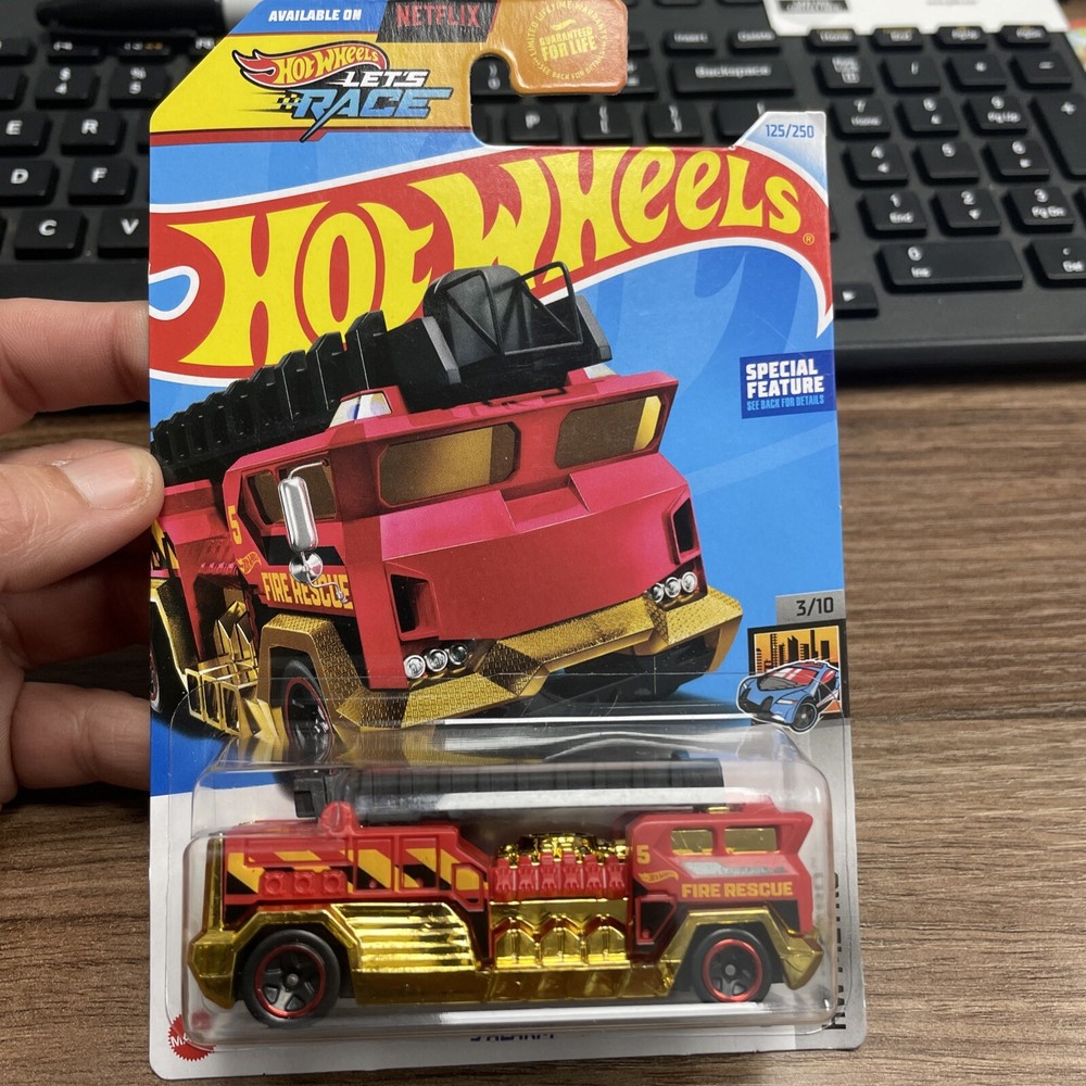 Hot Wheels 5 Alarm Fire Truck 125/250 HW METRO 3/10