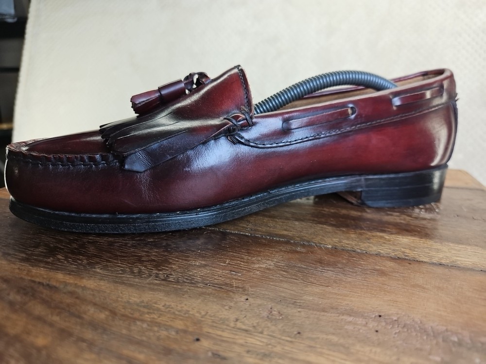 G.H. Bass & Co. Weejuns Men’s Burgundy Leather Kiltie Tassel Loafers Sz. 8