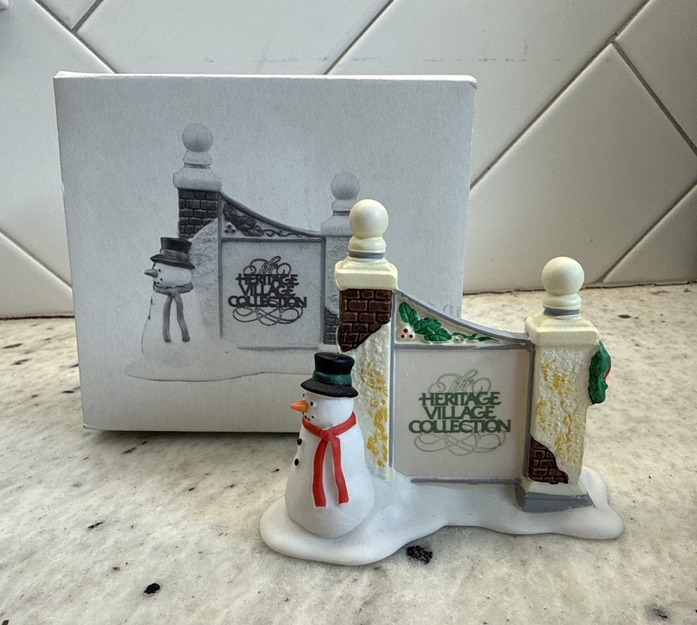 Dept 56 Heritage Village Snowman Sign 5572-7 with Original Box