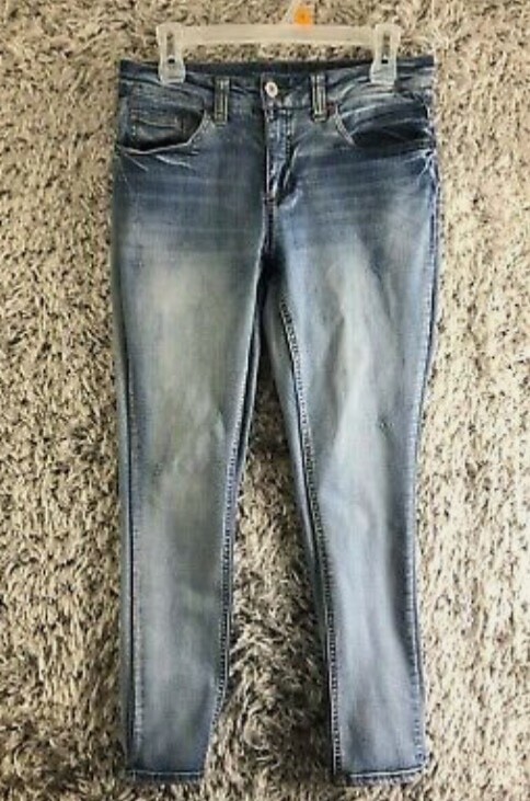 Time & TRU Womens Size 12 Skinny Mid Rise Medium Wash Blue Jeans