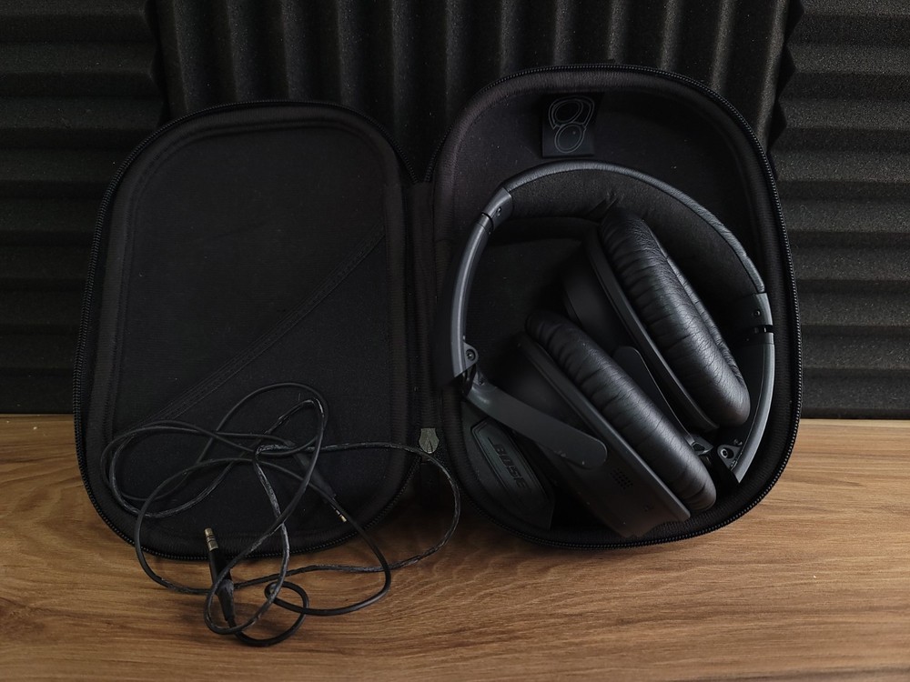Bose QuietComfort QC 35 Series I Wireless Headphones Noise Cancelling Black