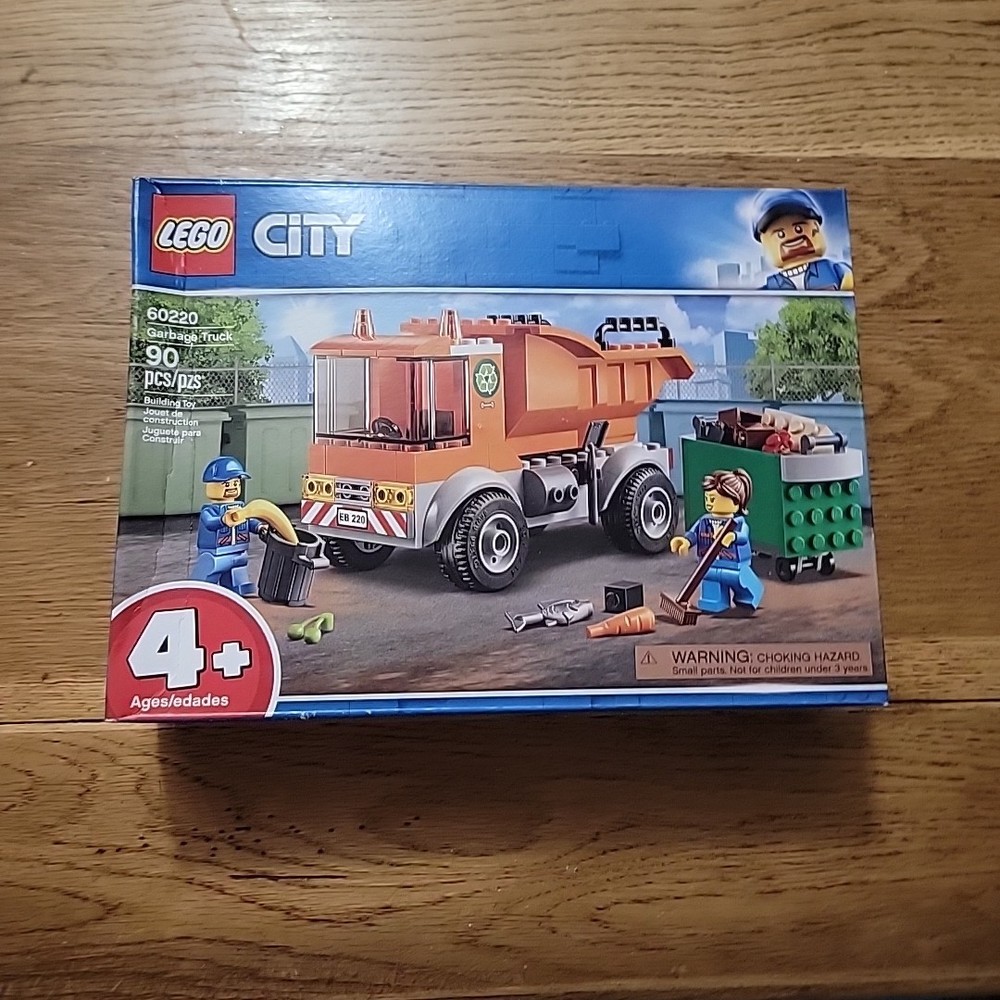 LEGO CITY 60220 Retired Garbage Truck New Sealed Box
