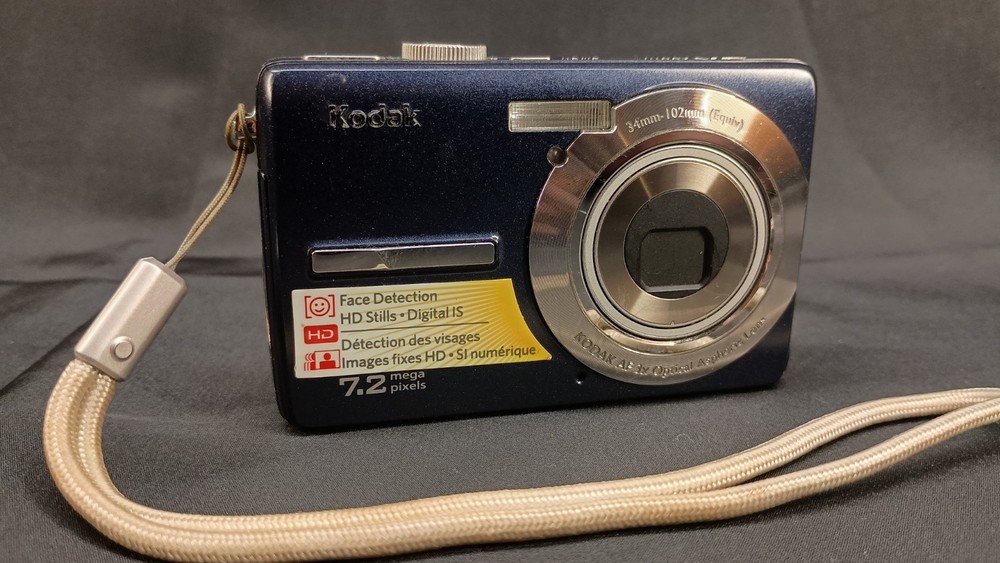 Kodak EasyShare M763 7.2MP Digital Camera - Black NO CHARGER