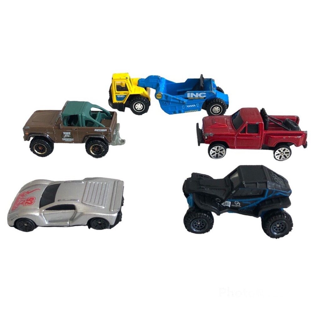 Matchbox Maisto Assorted Die Cast Toy Cars Lot of 5