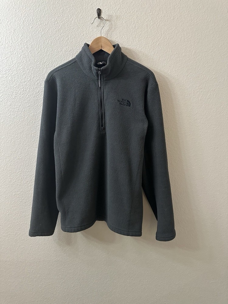 The North Face Men’s Gridded Fleece Half Zip Pullover in Size Large