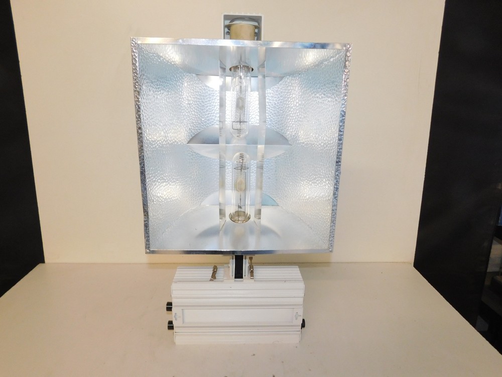 NANOLUX SUMMIT SERIES 1000W DIMMABLE HPS/CMH/MH BALLAST & LIGHT KIT  (OJD89)