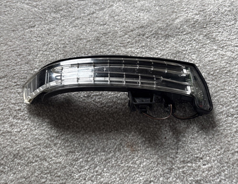 Original Mercedes-Benz W212 E-Class Mirror Indicator Blinker Left A2129067201
