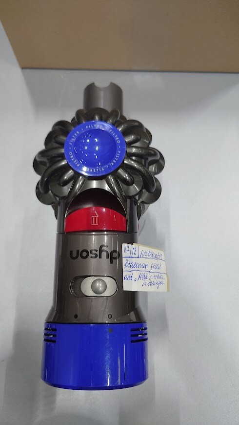Dyson V7 V8 Vacuum Head Used Max Mode Problem No Accessories