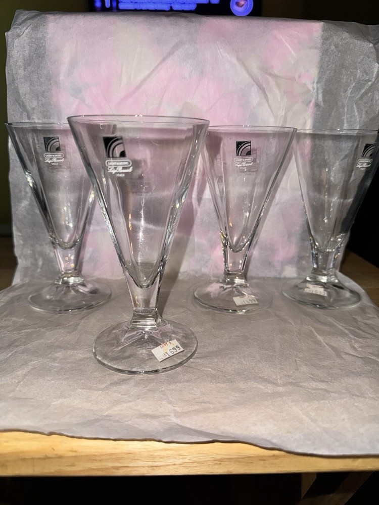 Luigi Bormioli Michelangelo 4-Piece 11.5 Oz Wine Glass Set Made in Italy 8 Inch Height