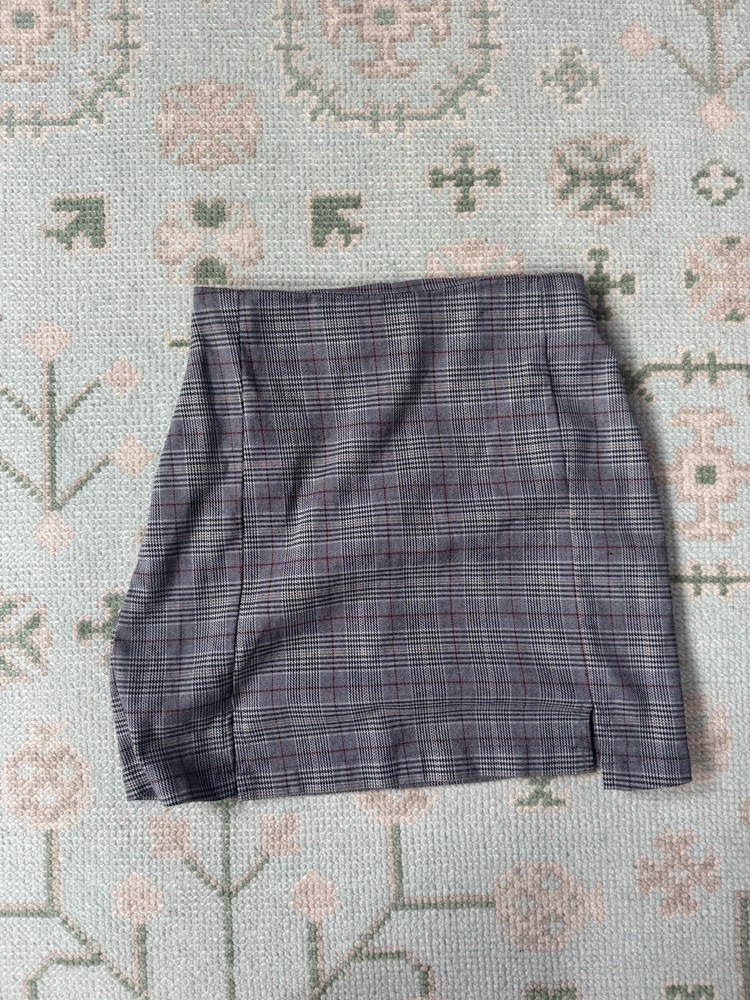 Plaid Grey Red John Galt Skirt Small - Stylish & Classic Fit