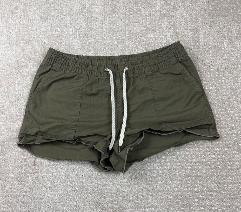 Vuori Shorts Womens M 3