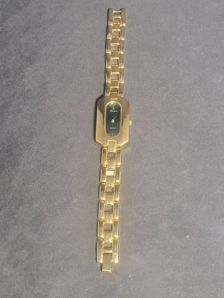 Geneva Gold Tone Women’s Quartz Wristwatch Green Dial Link Bracelet – Not...