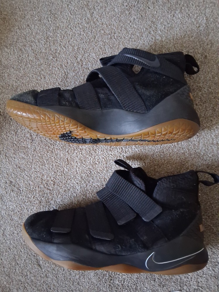 Nike LeBron Zoom Soldier 11 Black Gum Basketball Shoes Men's Size 12