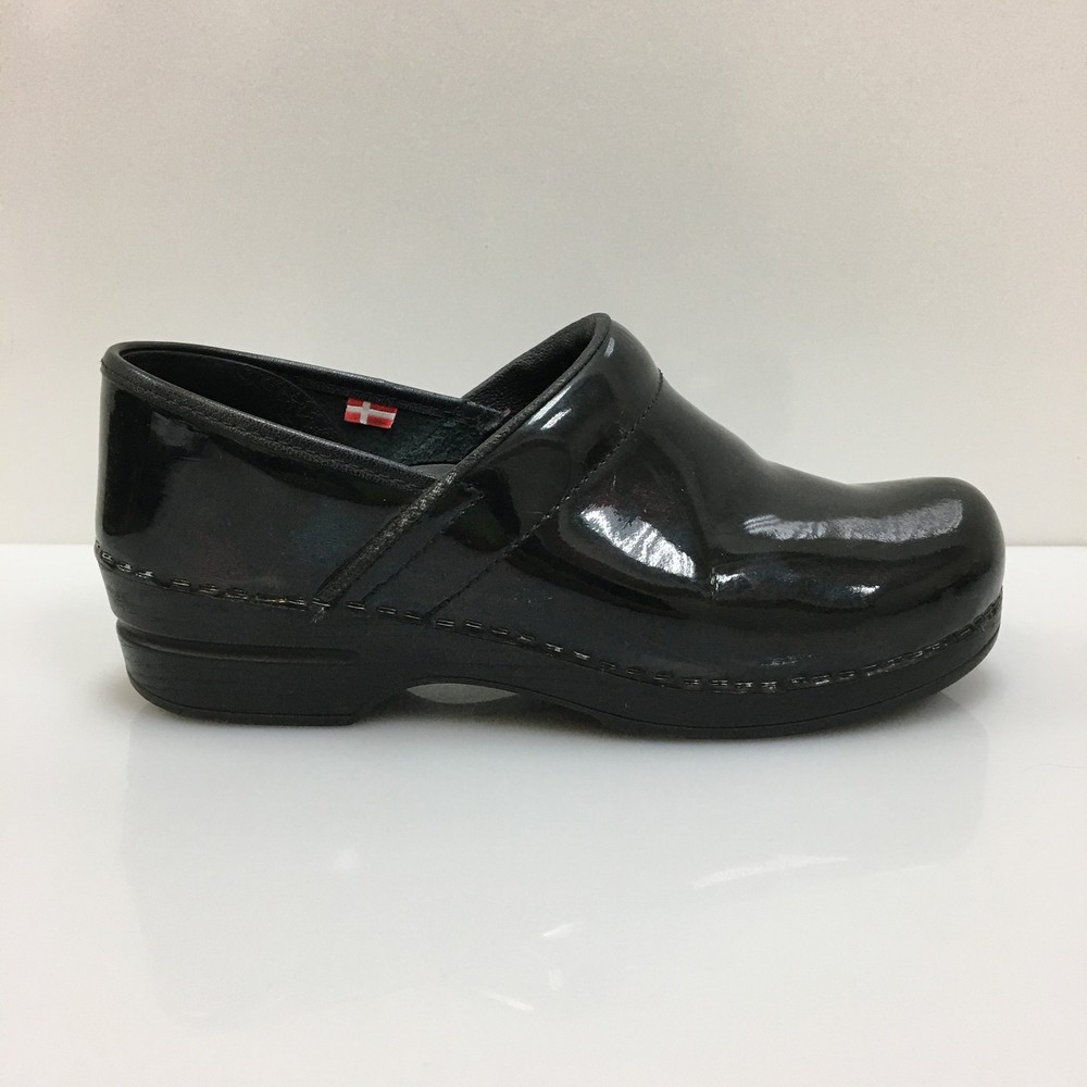 Sanita Shoes Womens Size 39 Patent Leather Clogs Slip On Comfort Work Nurse