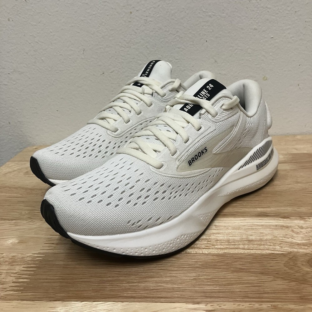 Size 7 Woman’s Brooks Adrenaline GTS 24 (Medium) Running Shoes Coconut White