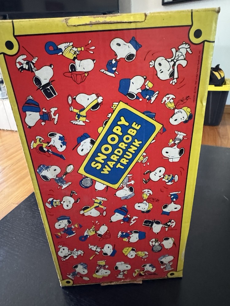 Vintage Snoopy Plush Wardrobe Trunk with Outfits & Accessories