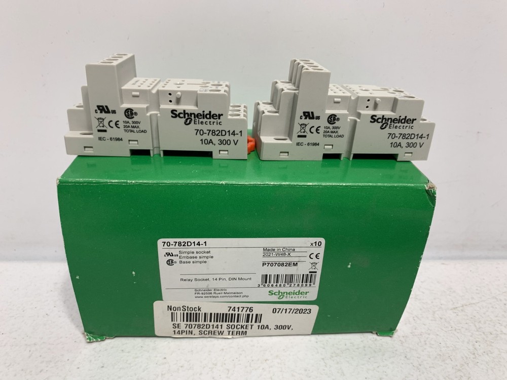 Schneider Electric 70-782D14-1 Simple Socket 10 Amp 300V 14 Pin (pk of 2)