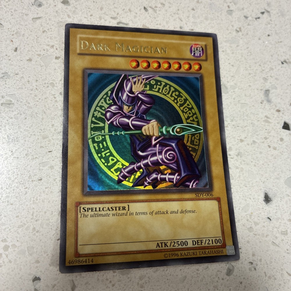 YuGiOh Dark Magician SDY-006 Ultra Rare HP Condition