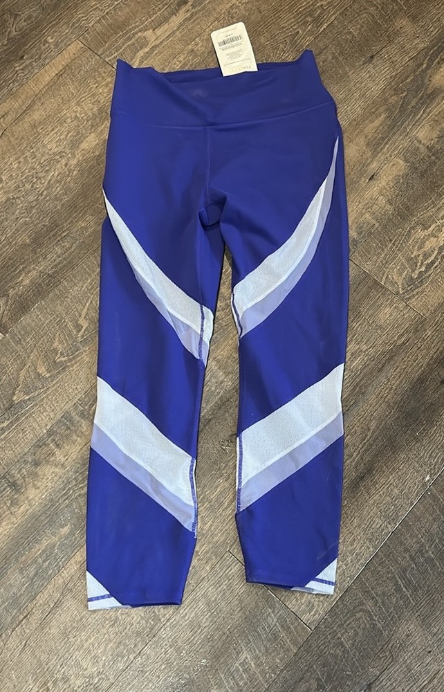 Fabletics High Rise Mesh Powerhold Cropped Legging UPF 50+ in Purple White Size Large