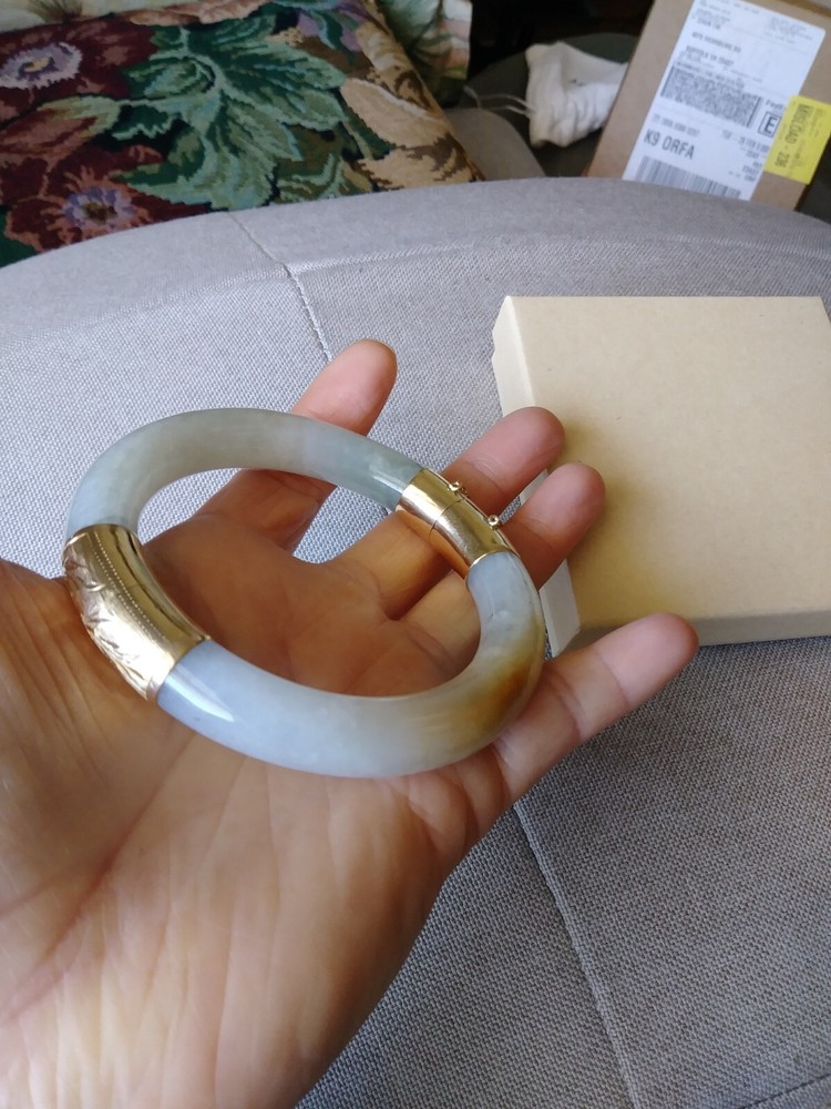 GIA 14K Yellow Gold and Pale Green Jade Hinged Bangle Bracelet Sz 7.5 *3242-02