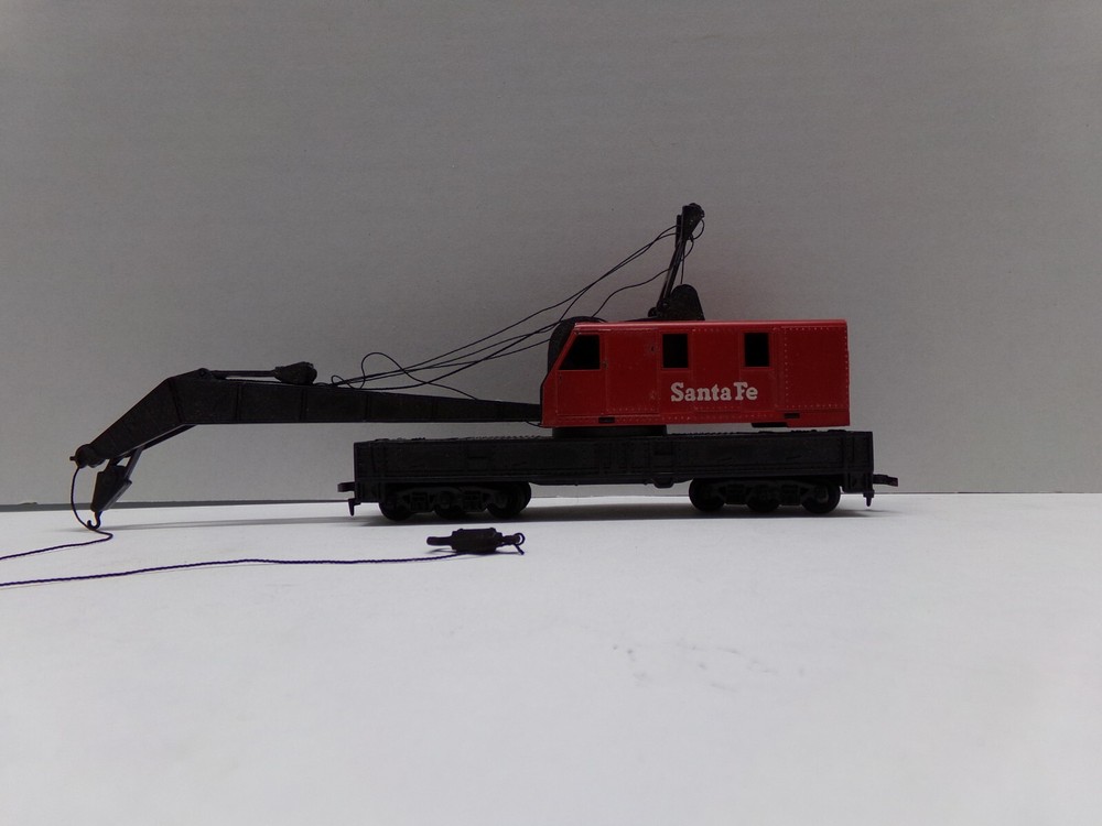 HO Scale Tyco Santa Fe Railroad Crane Car Red Untested Vintage Model