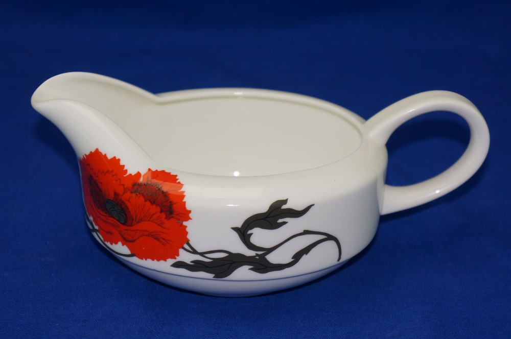 Wedgwood Susie Cooper Corn Poppy Gravy Boat, 7 1/2