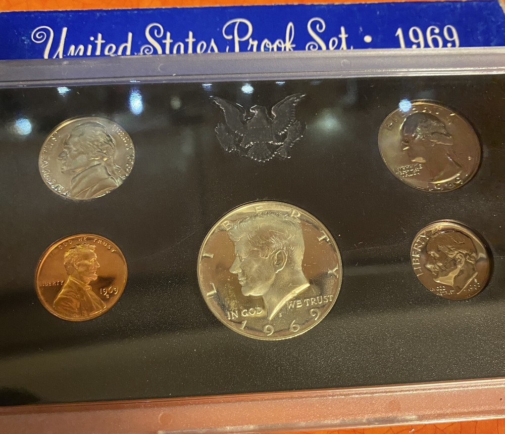 1969 U.S. Proof Coin Set - Beautiful Coins - Buying 1 Of 4 Random Sets.