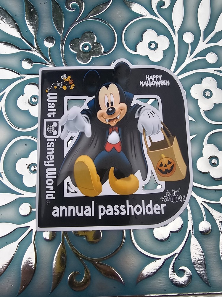 D passholder Magnet Mickey Halloween   2024