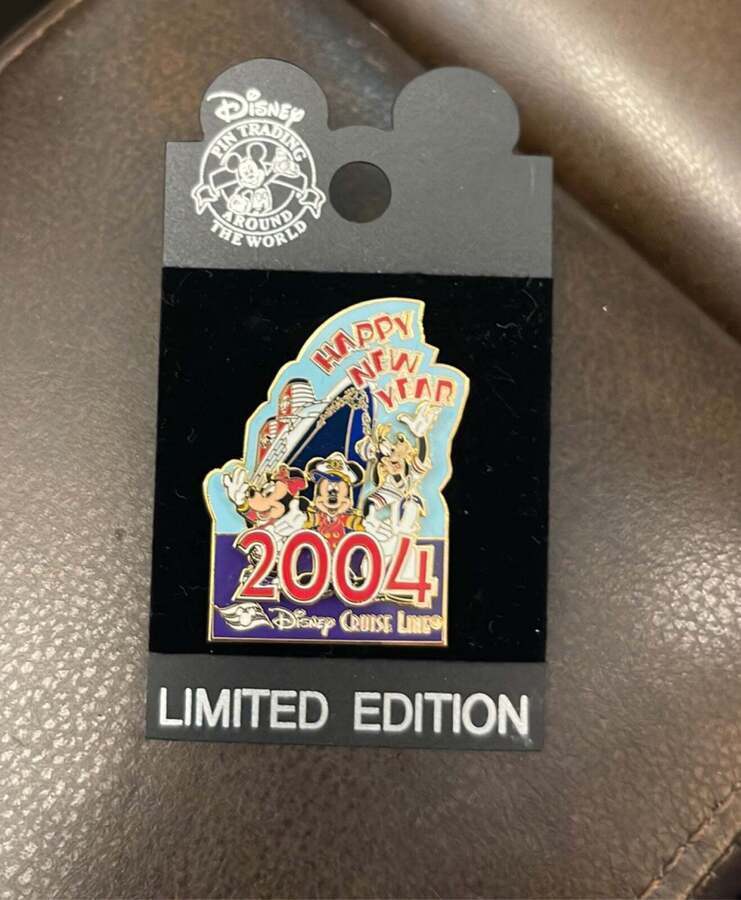 Disney DCL  Happy New Year 2004 Pin