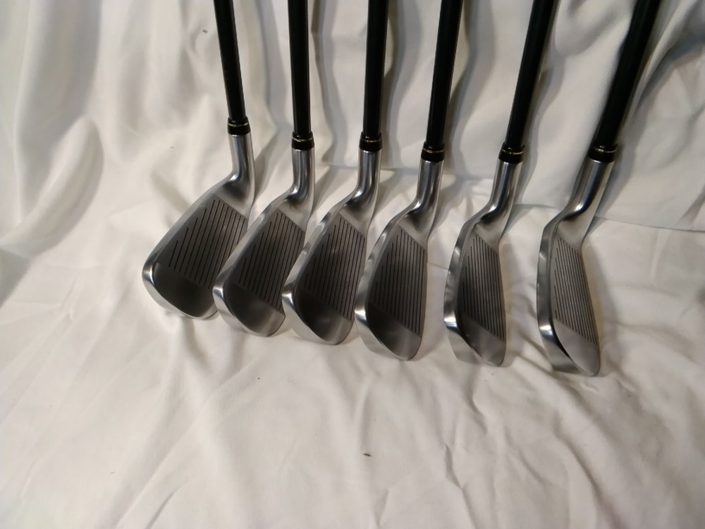HONMA BERES MG701 Forged Iron Set 5 through 10, 6 Pieces. RH ARMRQ B49 STIFF.