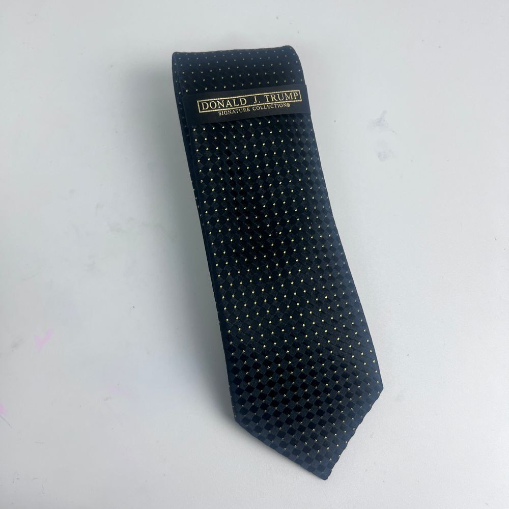 Donald J Trump Men's Black Gold Pin Polka Dot Silk Tie 60 x 3.5 Inches