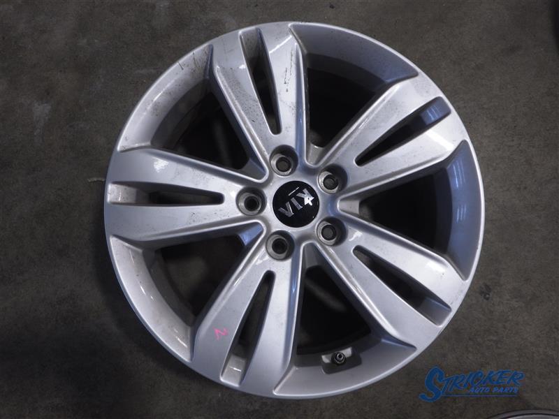 Kia Sportage 2017-2019 Wheel 17x7 5 Split Spoke Alloy w/ TPMS R01431133