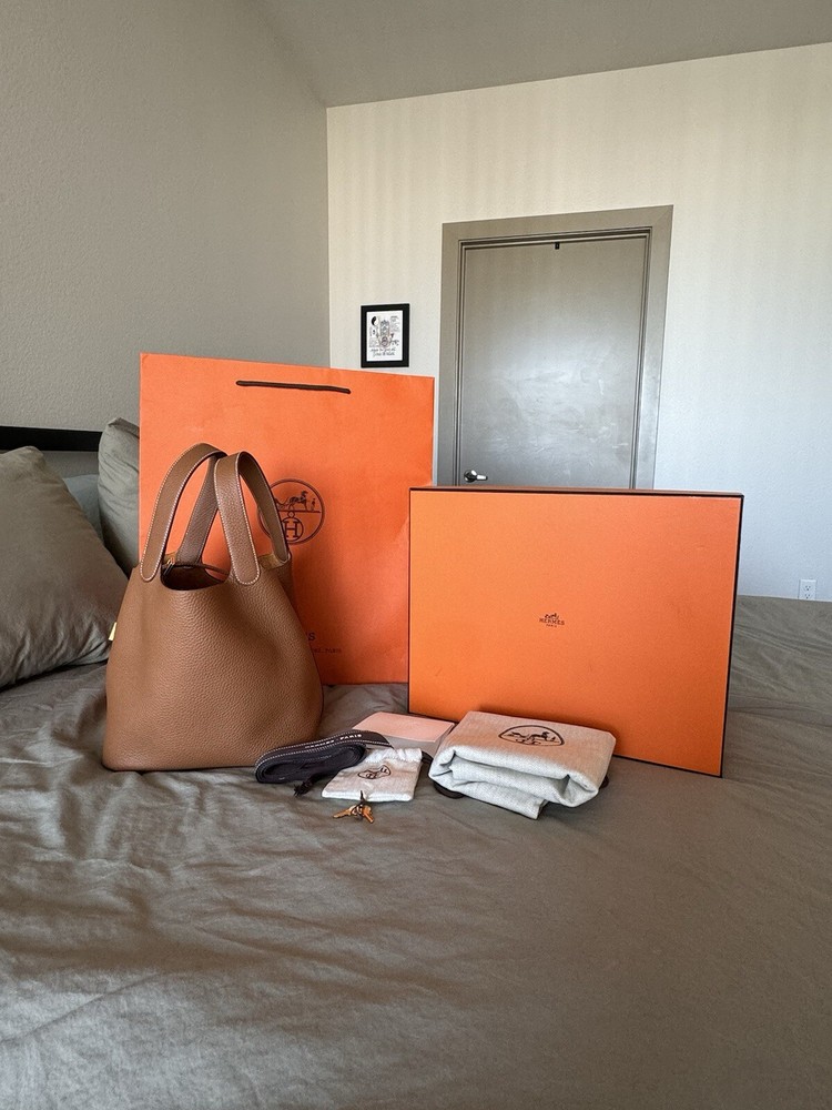 Hermes 2024 Picotin 22 Gold Bag with Gold Hardware Brand New