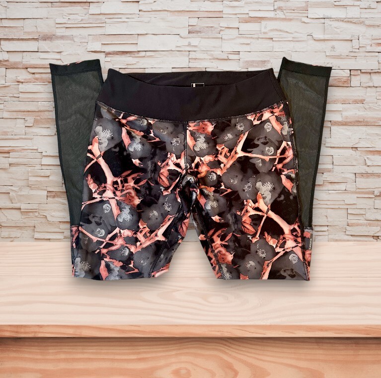 Mondetta Performance Gear Legging Foliage Splash Pattern Size M EUC