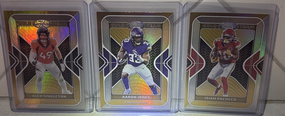 2024 Panini Certified Gold Team Isiah Pacheco Aaron Jones Alex Singleton