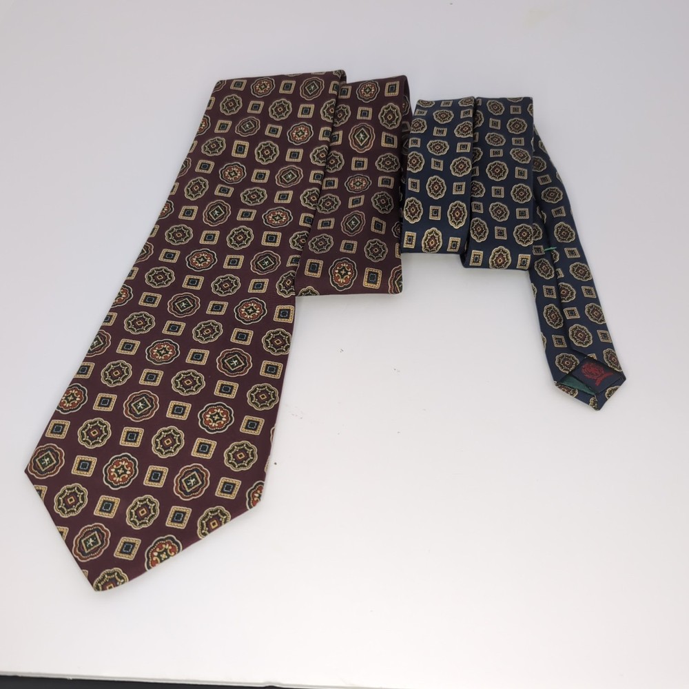 Tommy Hilfiger 100% Silk USA-Made Maroon Navy Geometric Print Mens Tie
