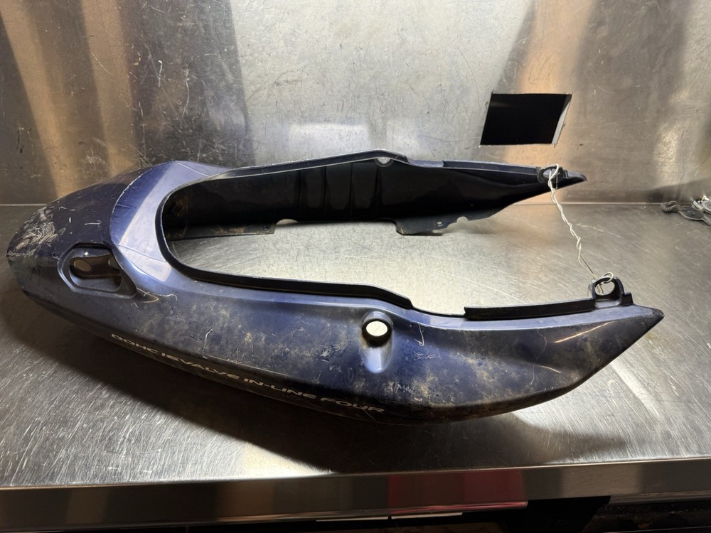Suzuki Bandit GSF1200 GSF 1200 Tail Section Seat Plastic Original Oem Part