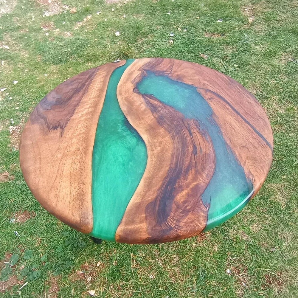 Green Epoxy Round Table Top Handmade Wooden Furniture For Home Decor